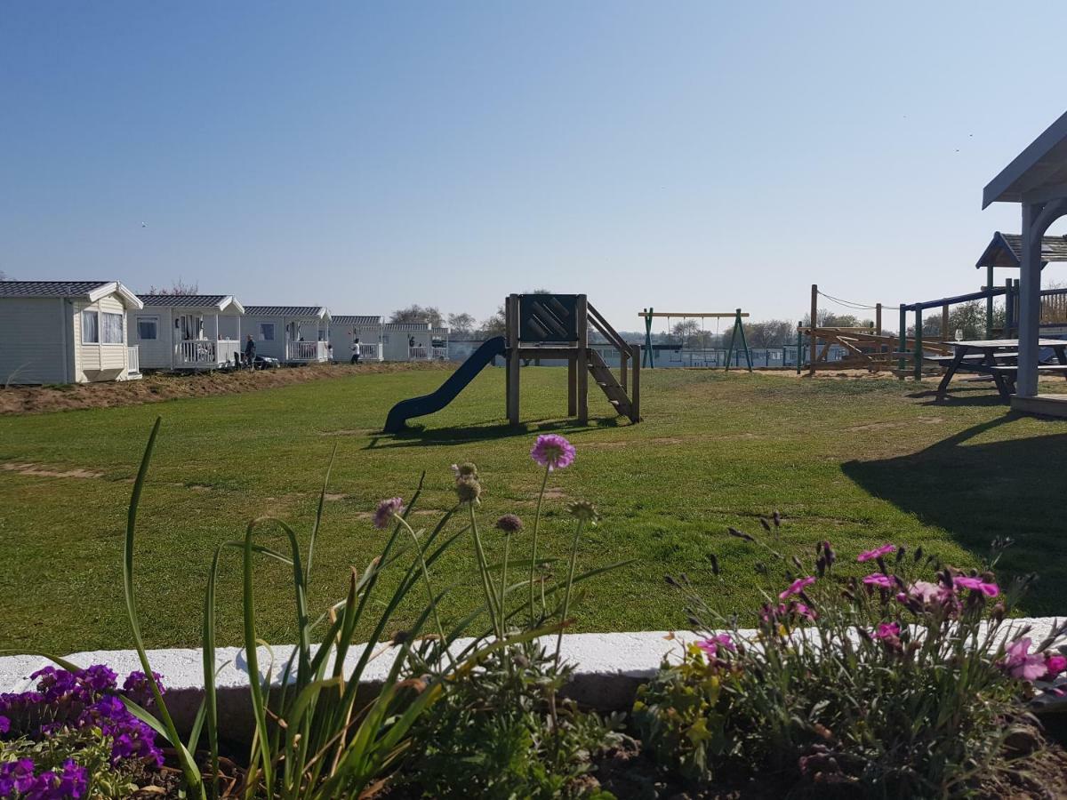 218 - 2 Bed Chalet, Belle Aire, Beach Road, Hemsby, Nr29 Εξωτερικό φωτογραφία